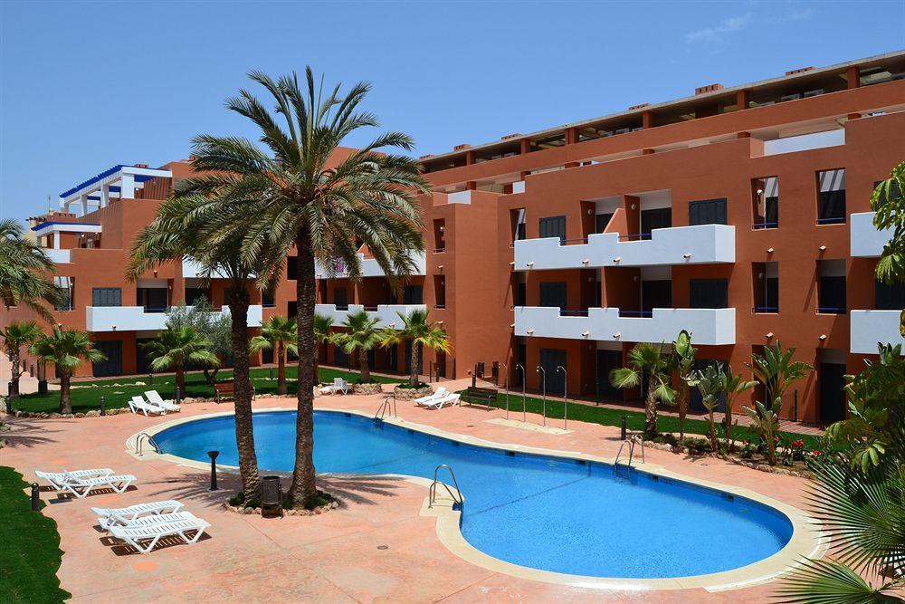 Apartamentos Turisticos Parque Tropical Vera Exterior foto